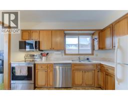 98 SHEA Crescent - 15