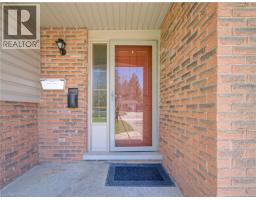 98 SHEA Crescent - 3