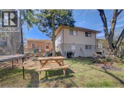 98 SHEA Crescent - 32