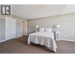 302 WILLIAM Street - 33