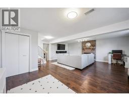 137 CEDAR CREST Street - 25