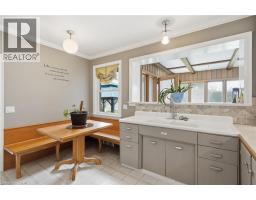 12 PARKVIEW Road - 12