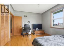 12 PARKVIEW Road - 16