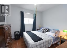 21 GLENGARY Crescent - 13
