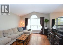 21 GLENGARY Crescent - 5