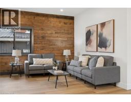 215 WINSTANLEY Street - 11