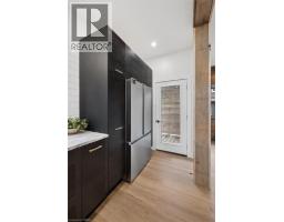 215 WINSTANLEY Street - 21