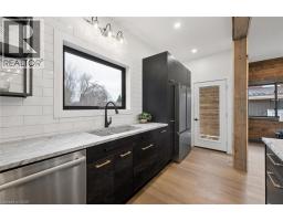 215 WINSTANLEY Street - 22