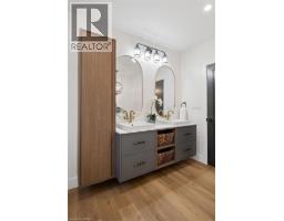 215 WINSTANLEY Street - 27
