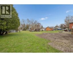 215 WINSTANLEY Street - 38