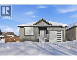 404 Montrose Street N, MLS 40800461