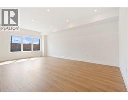 127 AMBER Street - 6