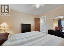 66 KING Street E - 26