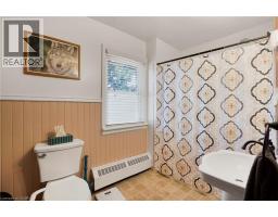 66 KING Street E - 31
