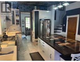 213 VIDAL Street S - 16