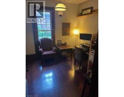 213 VIDAL Street S - 31