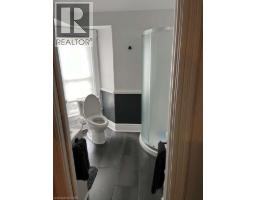 213 VIDAL Street S - 34
