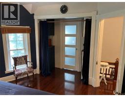 213 VIDAL Street S - 35
