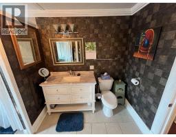 213 VIDAL Street S - 42