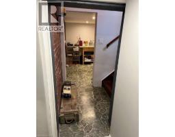 213 VIDAL Street S - 43