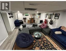 213 VIDAL Street S - 44
