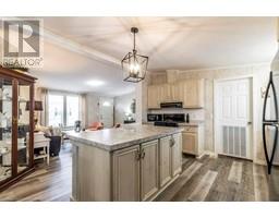 4 CRICKLEWOOD Crescent - 11