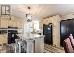 4 CRICKLEWOOD Crescent - 13