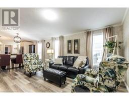 4 CRICKLEWOOD Crescent - 17