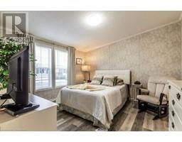 4 CRICKLEWOOD Crescent - 18