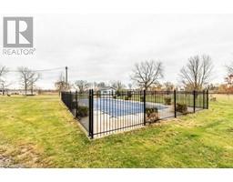 4 CRICKLEWOOD Crescent - 34