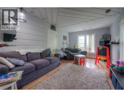 332 QUEEN Street W - 18