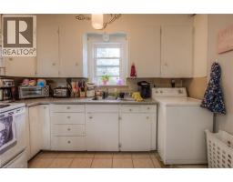 332 QUEEN Street W - 19