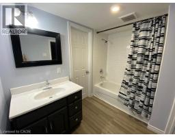 172 ELGIN Crescent - 6