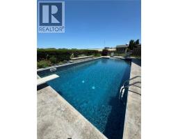24 APPLEWOOD Street - 6