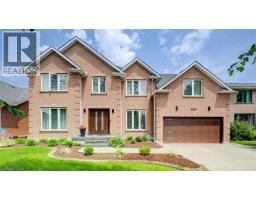 610 STONEBURY Crescent - 1