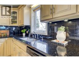 610 STONEBURY Crescent - 11