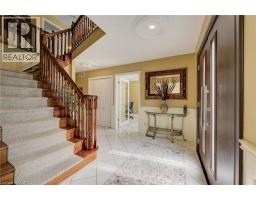 610 STONEBURY Crescent - 2