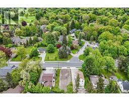 51 WILSON Street E - 11