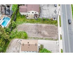 51 WILSON Street E - 18