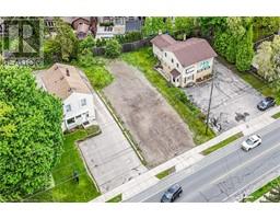 51 WILSON Street E - 19