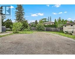 51 WILSON Street E - 27