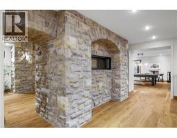 1546 MARYHILL Road - 33
