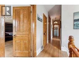 454 WALLACE Avenue N - 27