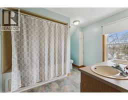 454 WALLACE Avenue N - 33