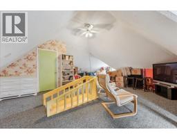 454 WALLACE Avenue N - 36