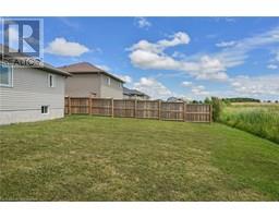 45 HELEN Drive E - 31