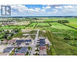 45 HELEN Drive E - 44