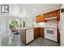 576 ROYAL BEECH Drive - 13