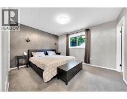 47 WINNETT Street N - 15