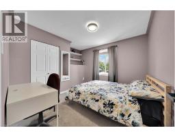 47 WINNETT Street N - 19